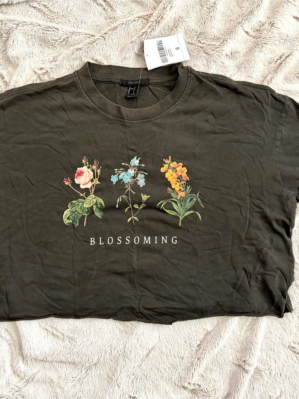 Forever 21 Blossoming Floral Botanical Crop Top Tee